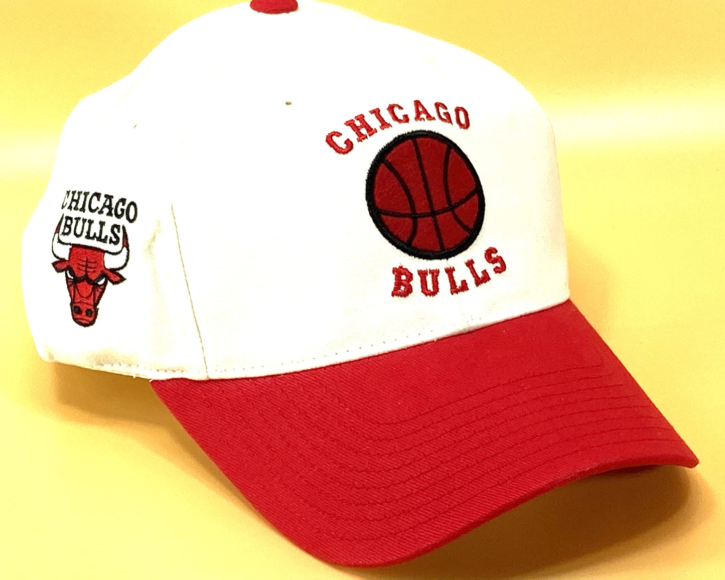 Chicago Bulls Vintage NBA White With "Basketball" Cap by Annco