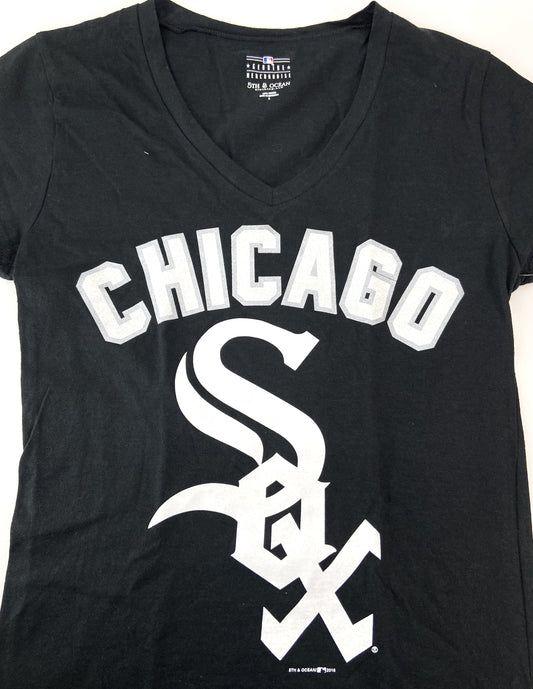 Chicago White Sox 2016 MLB Ladies Small Logo T-Shirt by 5th & Ocean