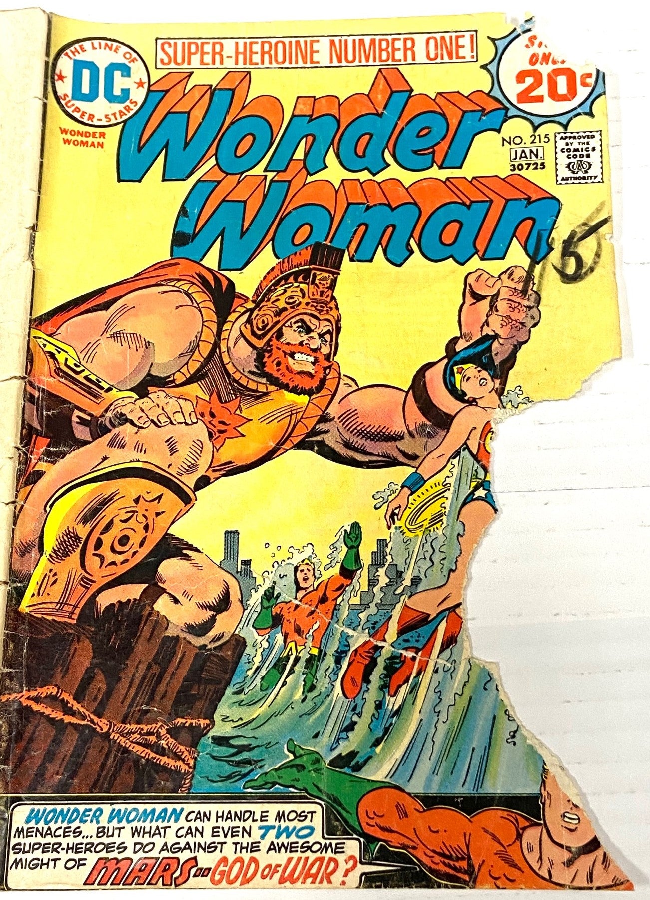 Wonder Woman # 215: January 1975 by DC Comics