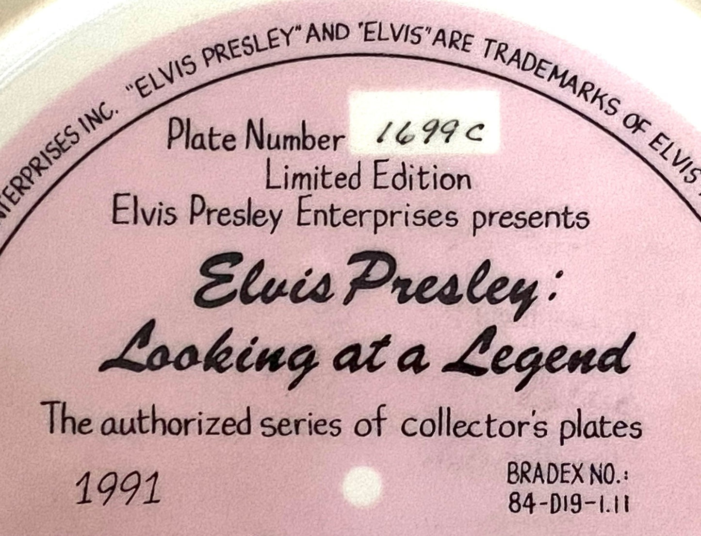 Elvis Presley 1991 Ltd. Ed. "Entering Sun Studio" Collector's Plate (Used) by Delphi/EPE