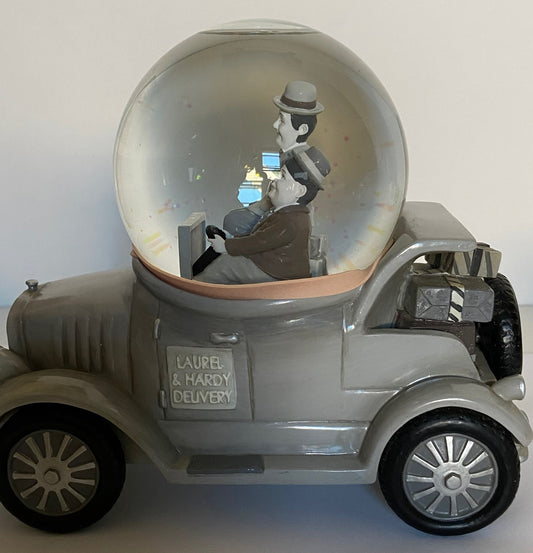 Laurel & Hardy 2000 B&W Snow globe/Music Box Automobile (Used) by Westland Giftware